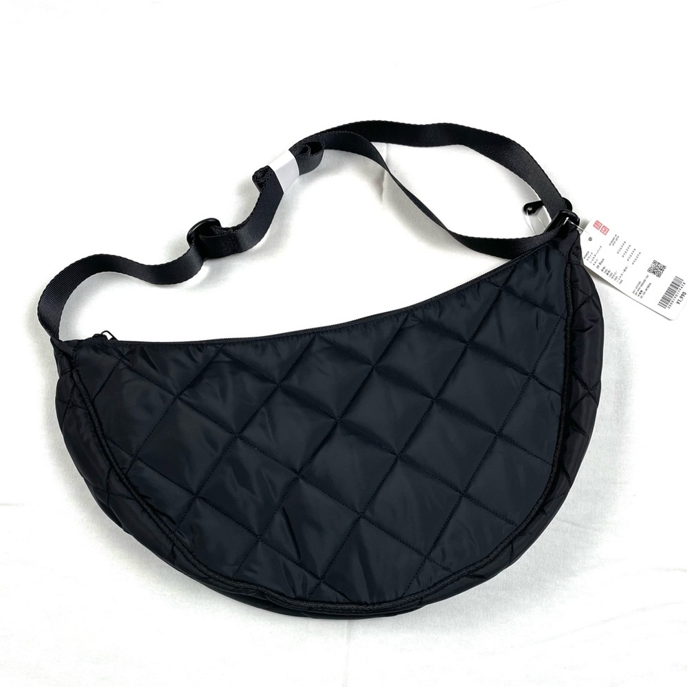 Last one - Uniqlo Round Shoulder Bag Quilted in black, NWT